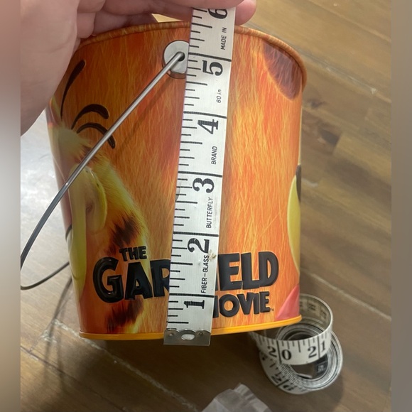 Garfield - Picture 2 of 12